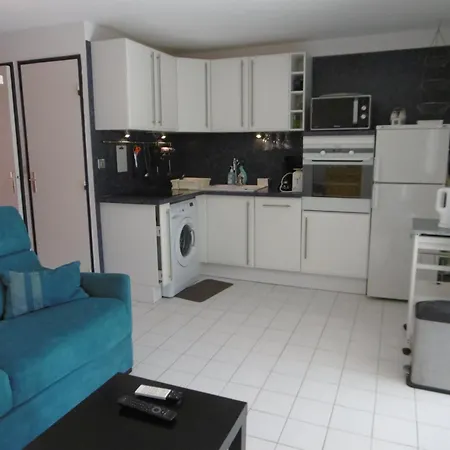 Acces Direct - T2 Avec Piscine & Parking A - Fr-1-796-52 Apartment *