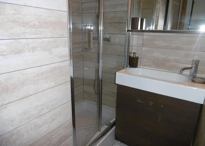 Accès Direct - T2 Avec Piscine&parking à - Fr-1-796-52 Appartamento